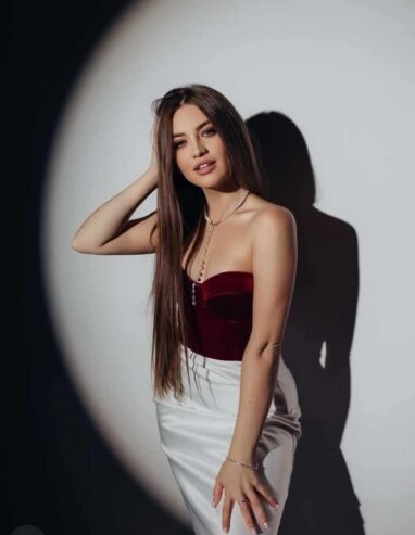 Full Enjoy — 9873111406 Call Girls In Dwarka Mor | Delhi