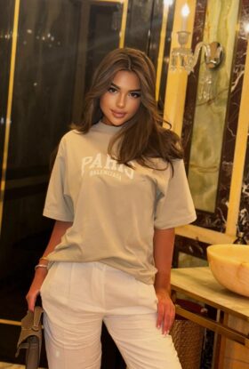 Premium Call Girls In Noida Sector 21 || +918860082808