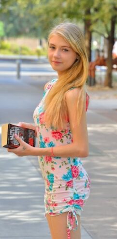 Premium Uruli Kanchan Call Girls & Escorts Service available 24/7 for your pleasure