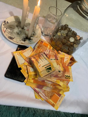 Simple Money Spells That Work Instantly to make you rich.