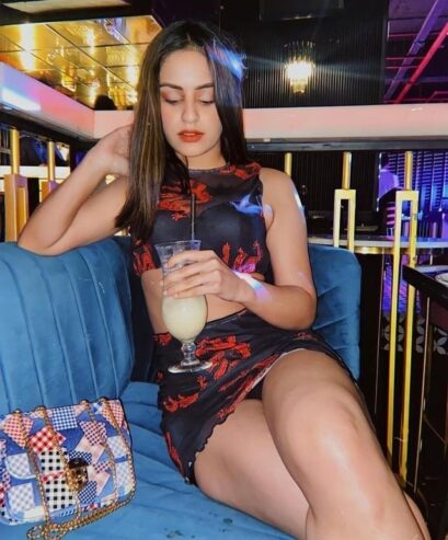 Call Girls In Defence Colony—>((9555773836))—> Delhi NCR