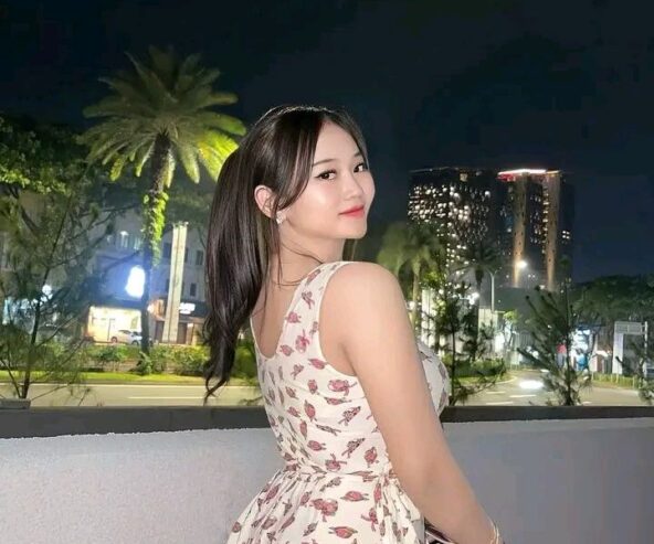 Call Girls Service In Sarojini Nagar Delhi NCR 9870412668